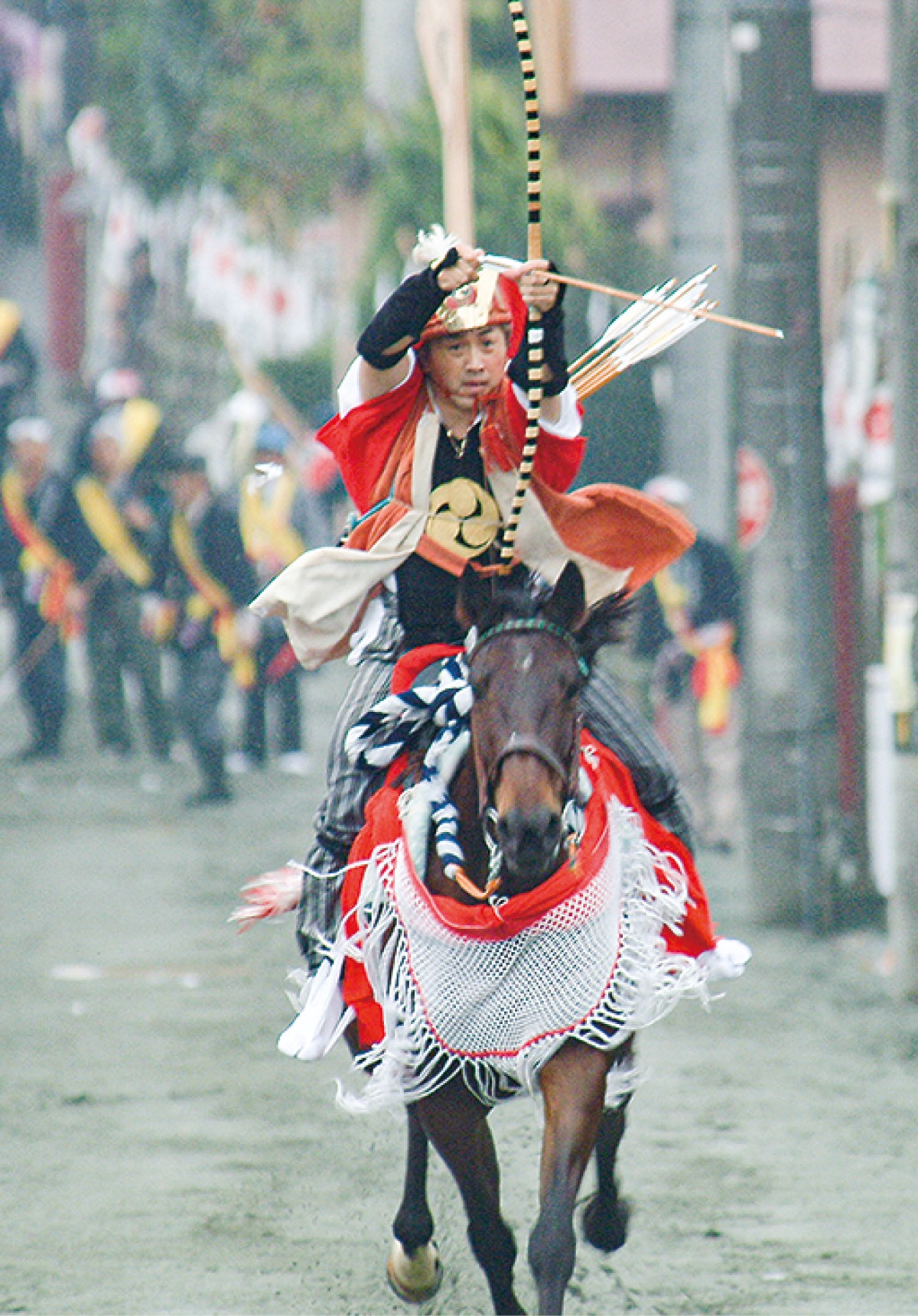保存会メンバーによる流鏑馬の様子