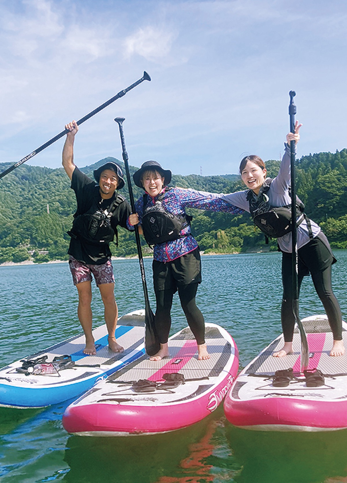 SUPを楽しむ愛好者（角原さん提供）