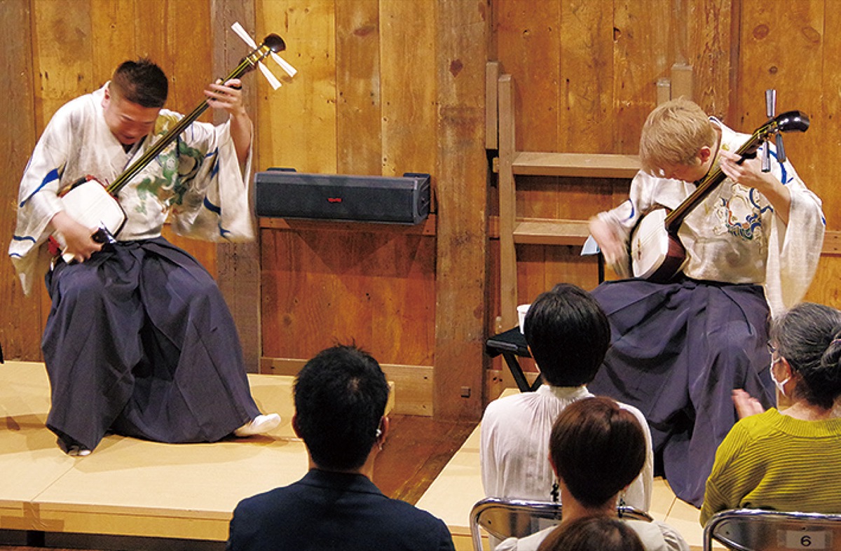 蔵に響いた三味線の音 (写真1)