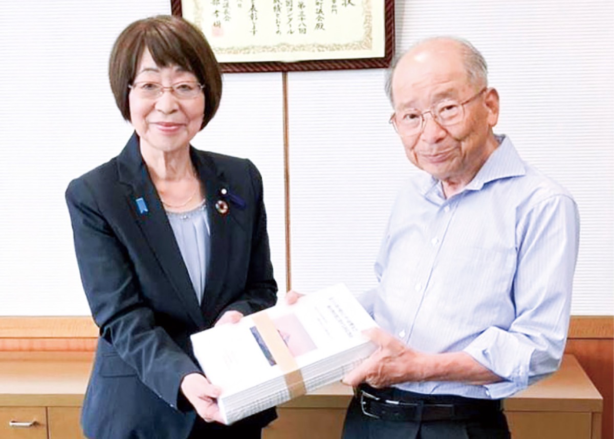 災害対策本を寄贈