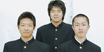 小学生を救助した（左から）井上さん、竹中さん、青木さん
