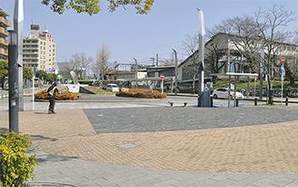 手湯が計画されている鶴巻温泉駅の北口広場