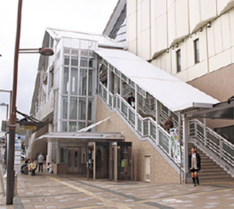旭化成建材の施工が判明した渋沢駅南口側の建物