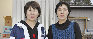 相原会長（左）と齋藤さん（2011年11月）