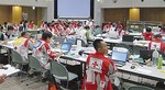 日赤熊本県支部に設置された災害対策本部に集まった各地の赤十字職員ら