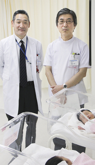 小児科の清水医師（左）と産婦人科の飯塚医師
