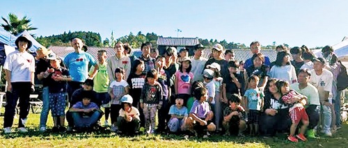 ミニ運動会などで交流した参加者たち