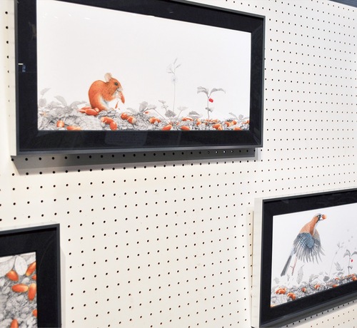 舘野さんが描いた原画を展示