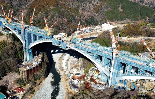 名称を募集する河内川橋（仮称）（秦野工事事務所提供）
