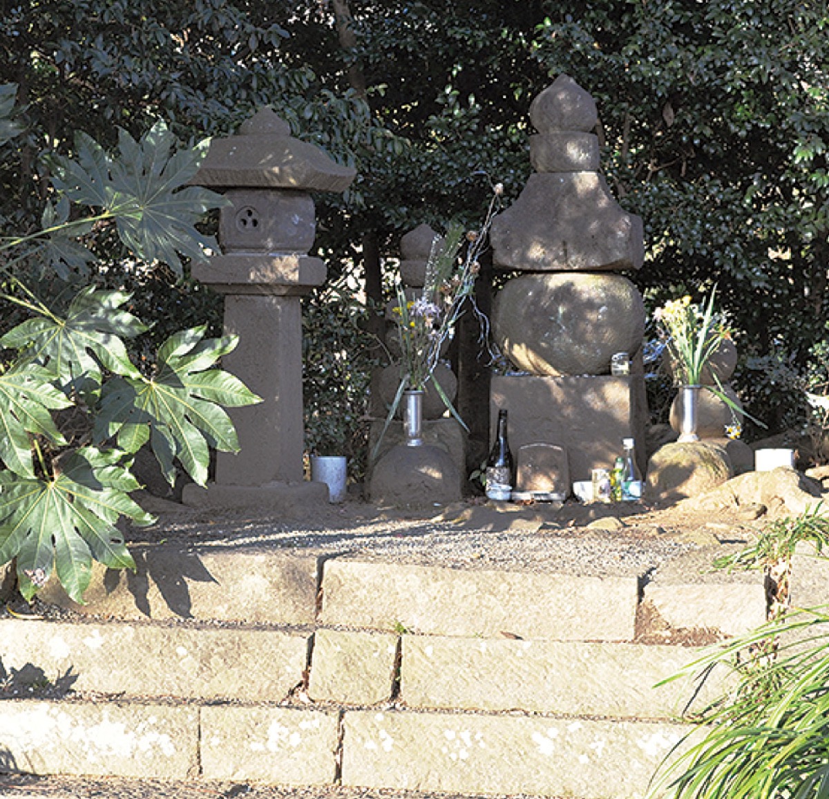 源実朝公御首塚