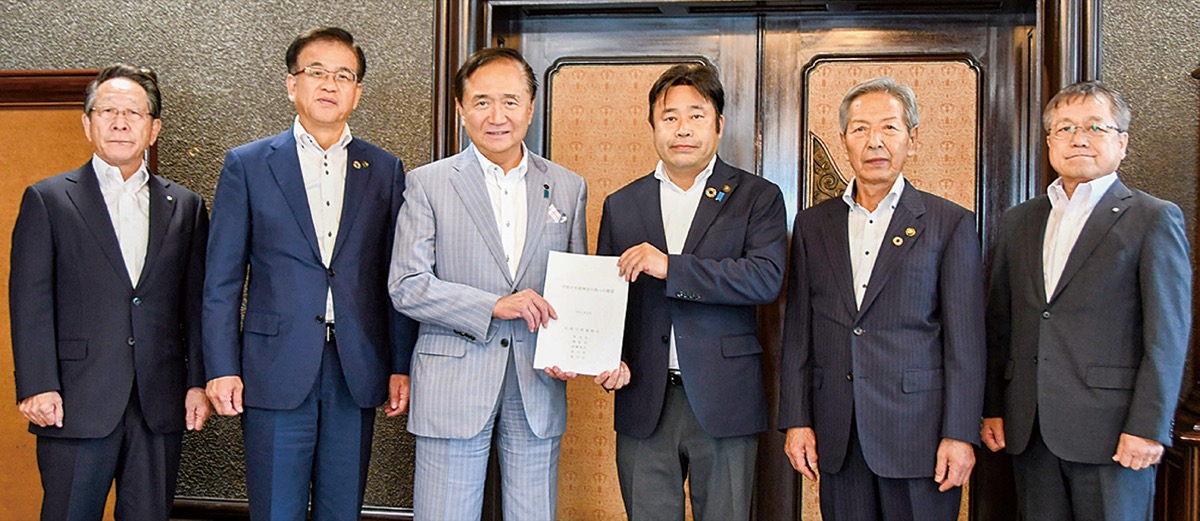 揃って知事に要望