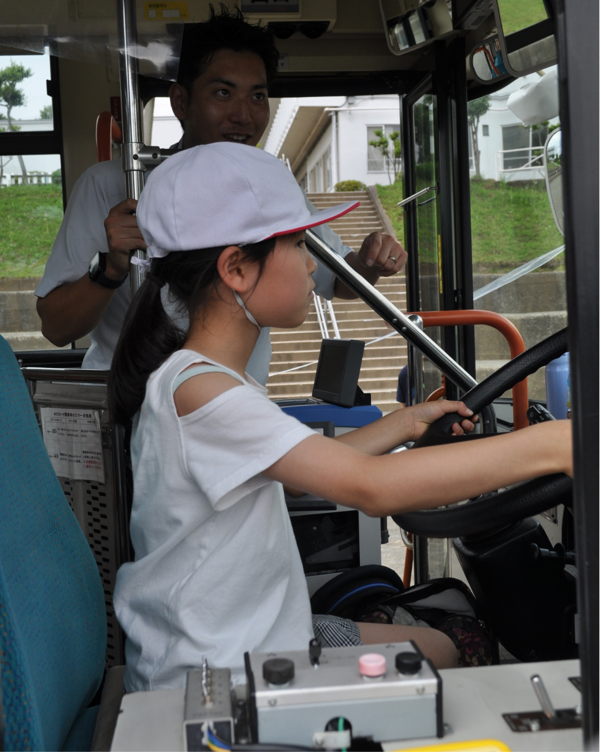 バスの死角 運転席で体験