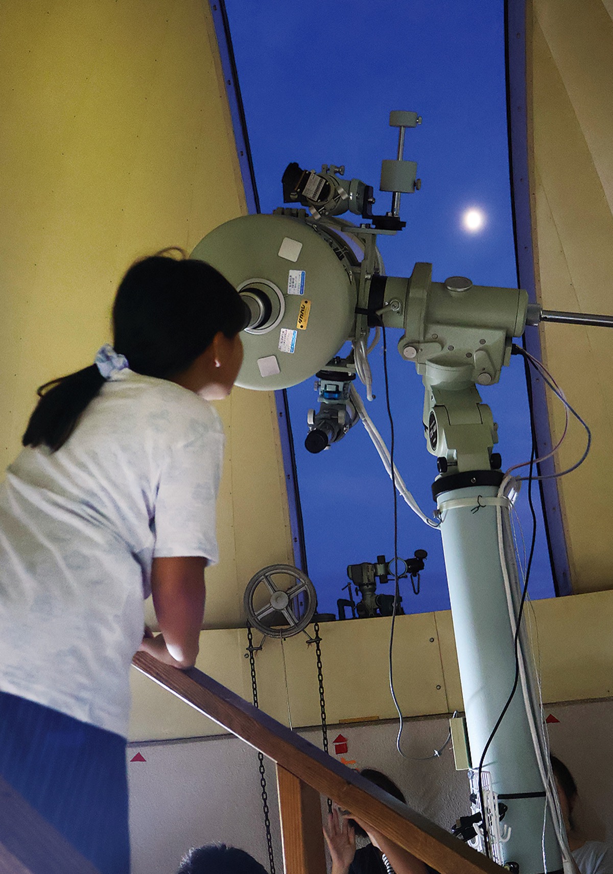 天文台から「月が見えた」