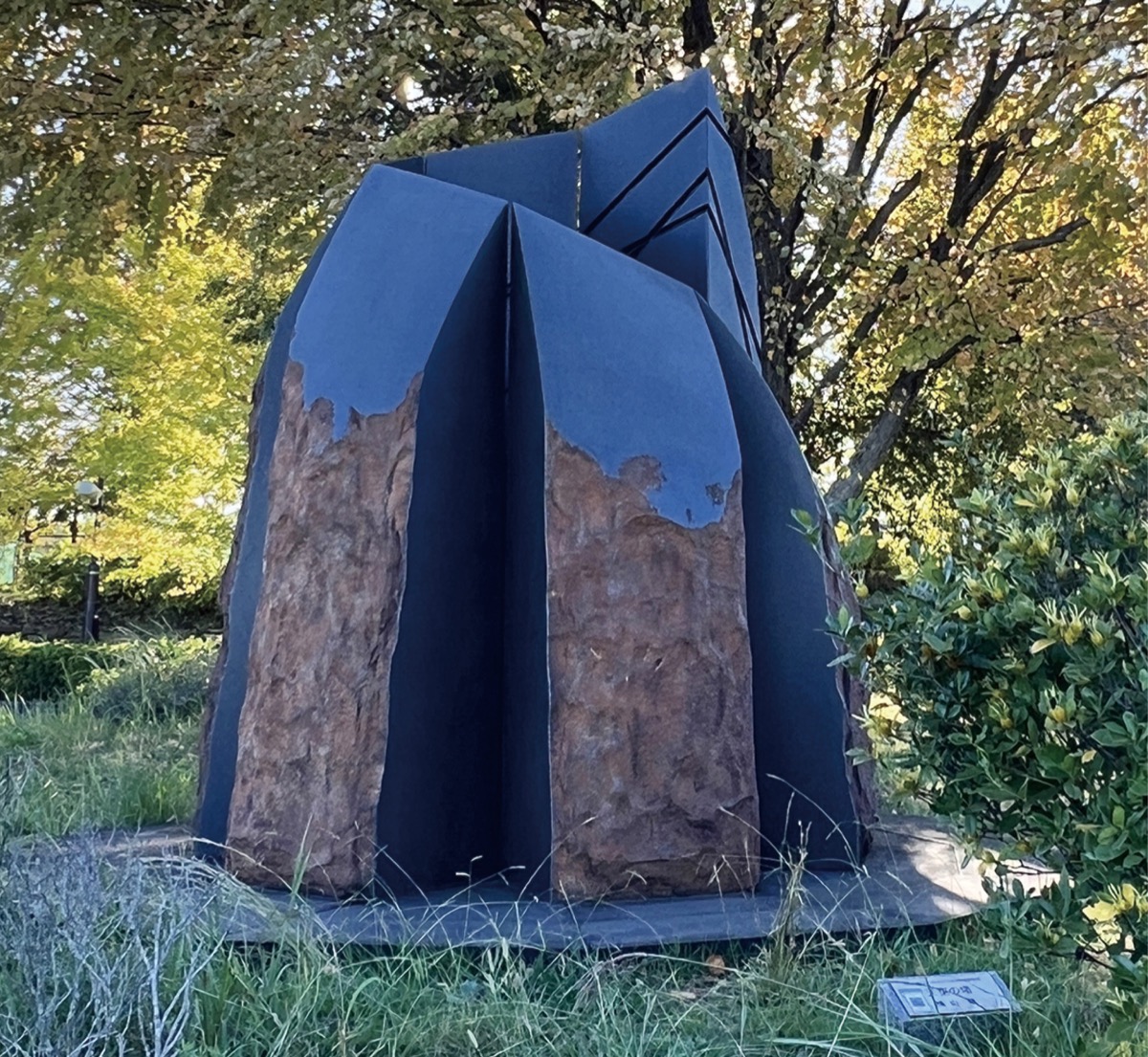 秦野は”彫刻のあるまち”