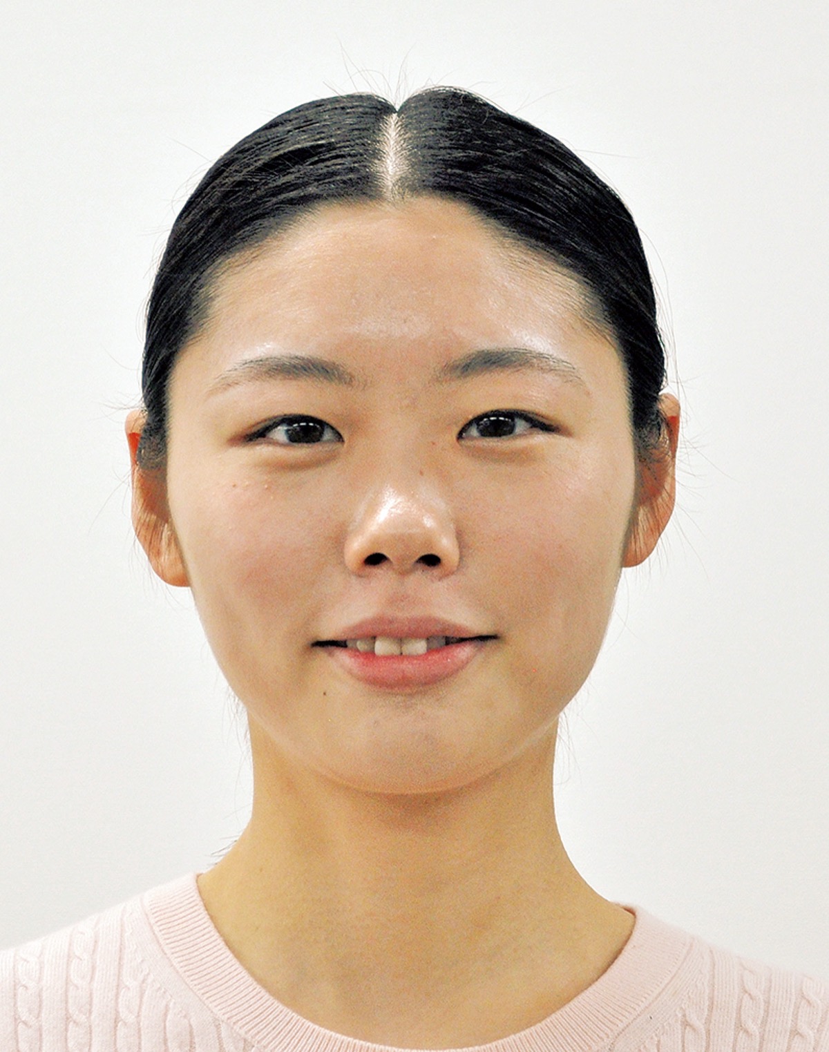 石山 日菜さん (写真1)