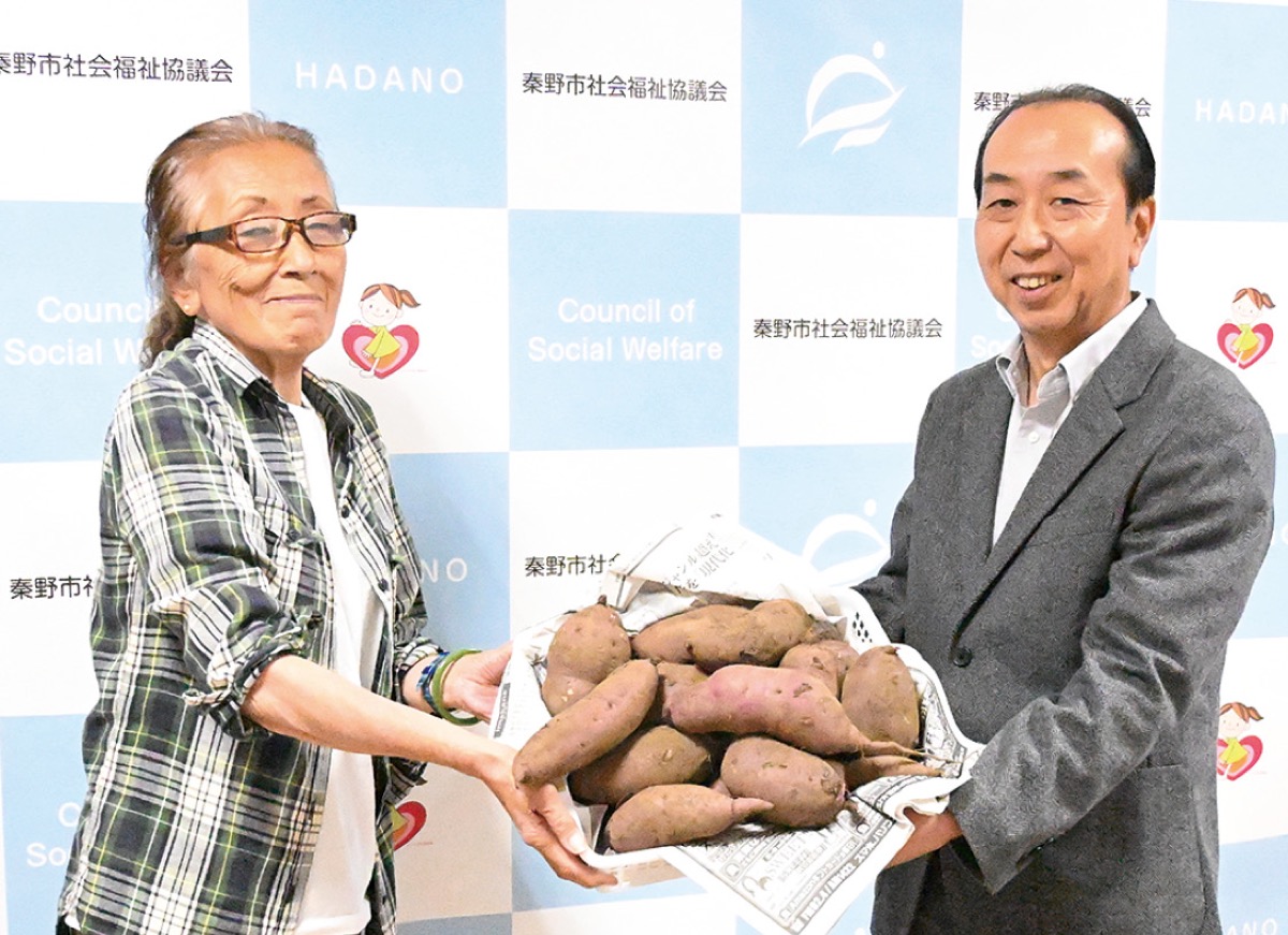 社協からこども食堂へ渡された多くのサツマイモ